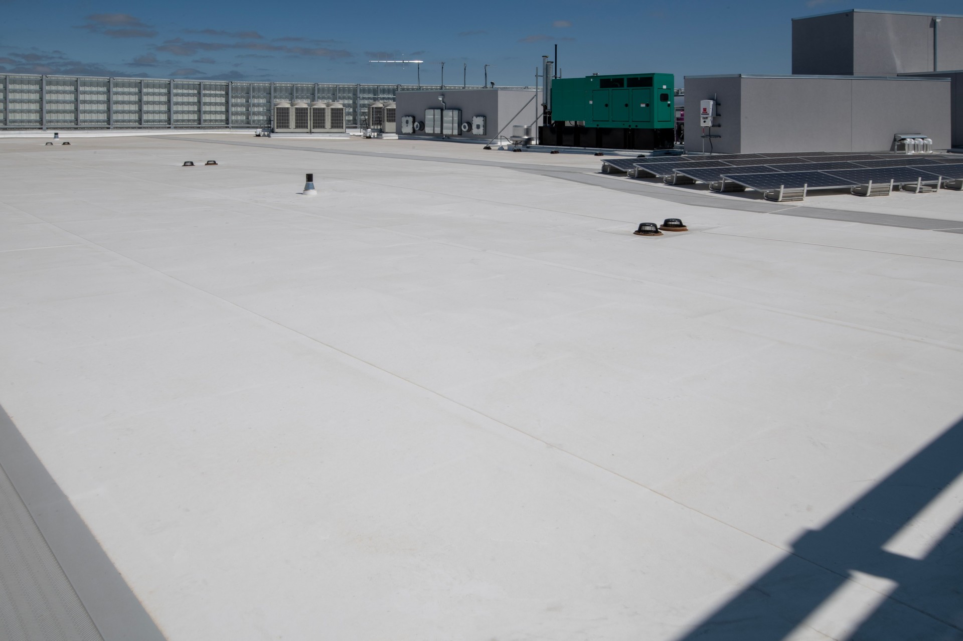 Rooftop HVAC with VRV Units